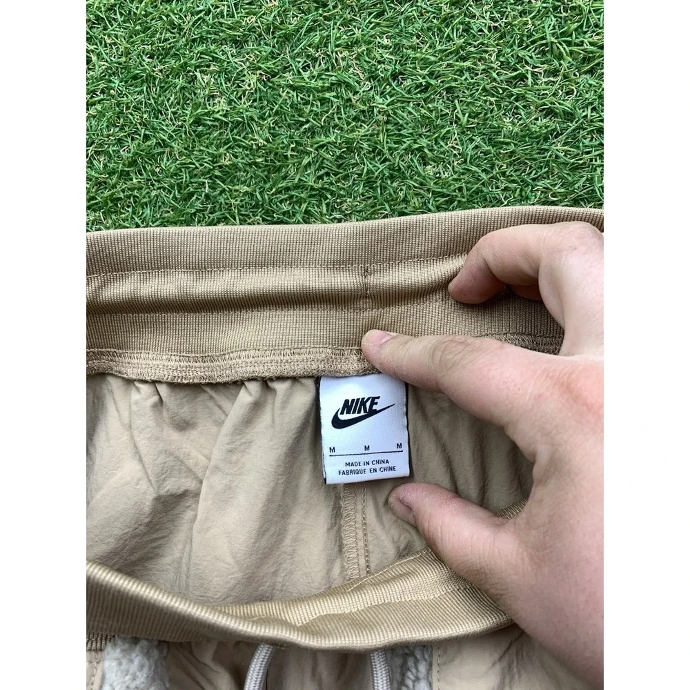 Nike Joggers Womens Medium Tan Oversized Sweatpant Trackpant Windbreaker Tech
